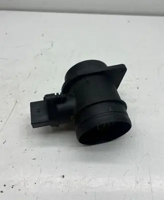 Volkswagen Golf V Mass air flow meter 0281002531 038906461B