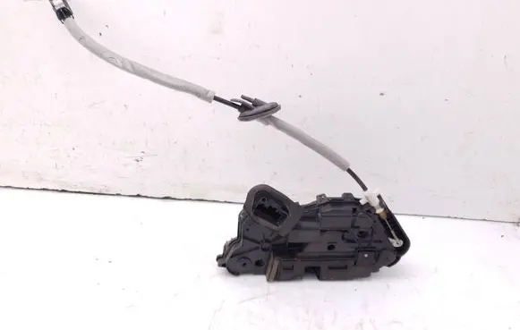 Volkswagen Touran III Front door lock 5TB837015A