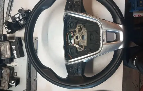 Volvo V60 Steering wheel 31315994 021121651311