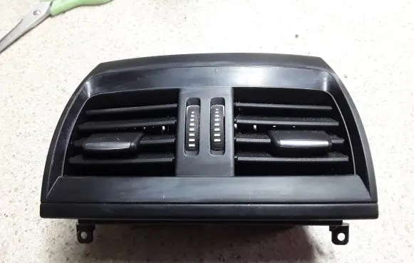 BMW X5 F15 Rear air vent grill 925201205