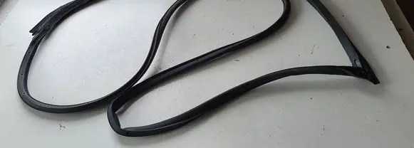 Toyota Auris E180 Rubber seal front door (on door) 