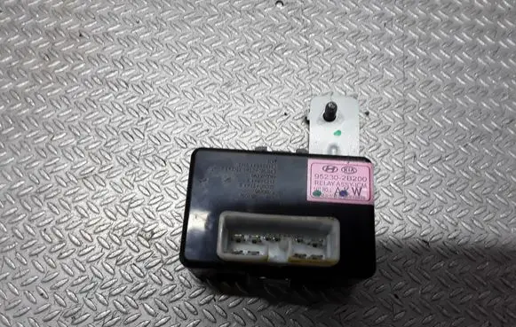 Hyundai Santa Fe Other relay 952302B200