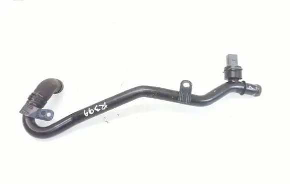 Volkswagen Tiguan Engine coolant pipe/hose 5N0121070L