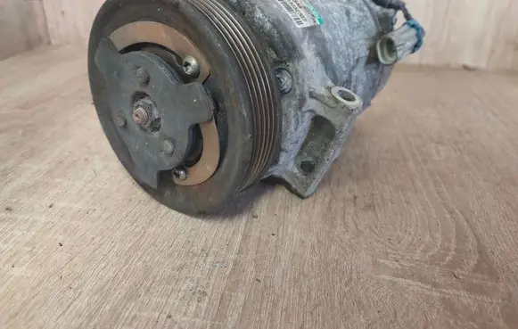 Opel Insignia A Air conditioning (A/C) compressor (pump) 13232307