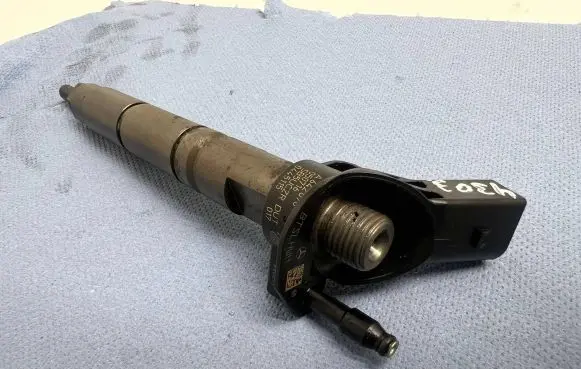 Mercedes-Benz E W211 Fuel injector A6420700487 0445115017 050716