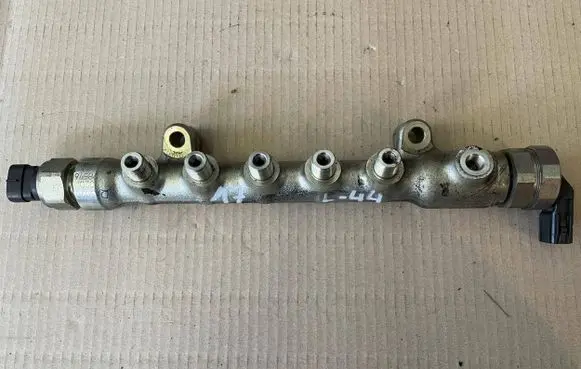 Mazda CX-5 Fuel pressure regulator 
