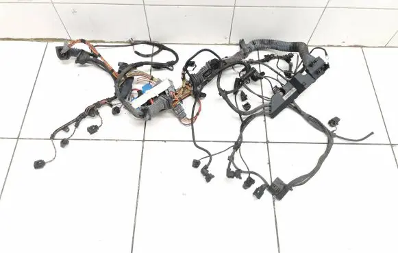 BMW 5 E60 E61 Engine installation wiring loom 7795459 7795356 7795360