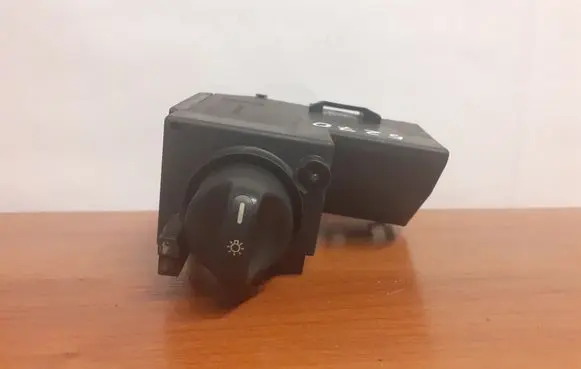 Mercedes-Benz E W210 Light switch 5270 2105451104