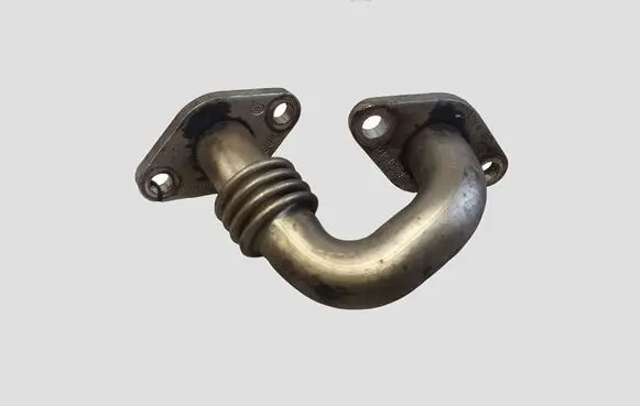 Volkswagen PASSAT B6 EGR valve line/pipe/hose 03G131521AM