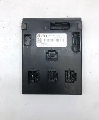 Audi A4 S4 B8 8K Comfort/convenience module 8K0907063D F005V00749