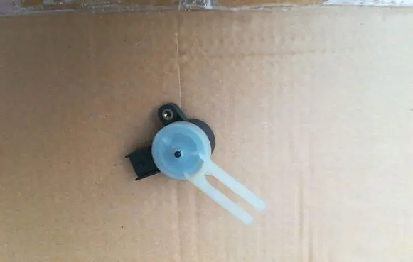 Opel Astra J Brake pedal sensor switch 92220355OE
