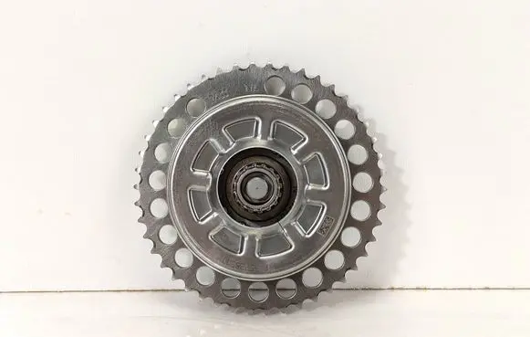 BMW X1 U11 Camshaft pulley/ VANOS 8695711