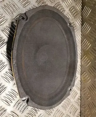 Jeep Grand Cherokee (WK) Front door speaker