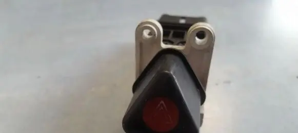 Subaru Legacy Hazard light switch