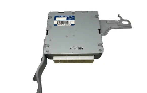 Toyota Land Cruiser (J120) Suspension control unit/module 8929360032