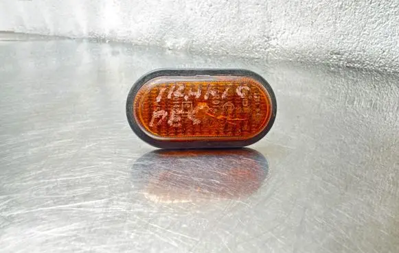 Renault Trafic II (X83) Front fender indicator light 8200194580