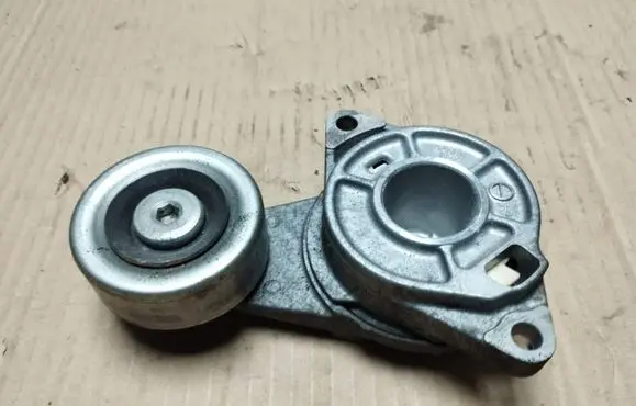 Honda Jazz Generator/alternator belt tensioner JH27