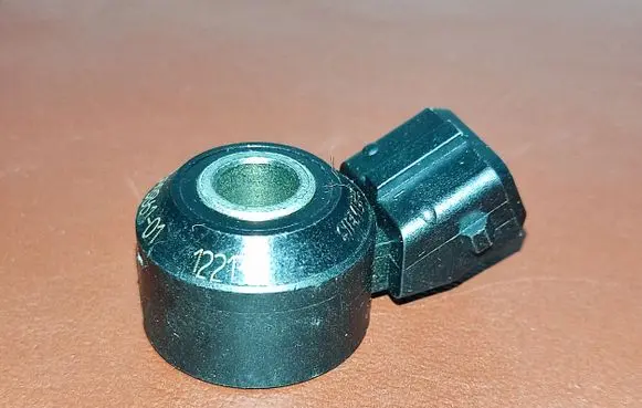 BMW 4 F32 F33 Detonation knock sensor 7598861 13627598861