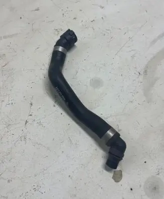 Mercedes-Benz E W211 Engine coolant pipe/hose A2118300596