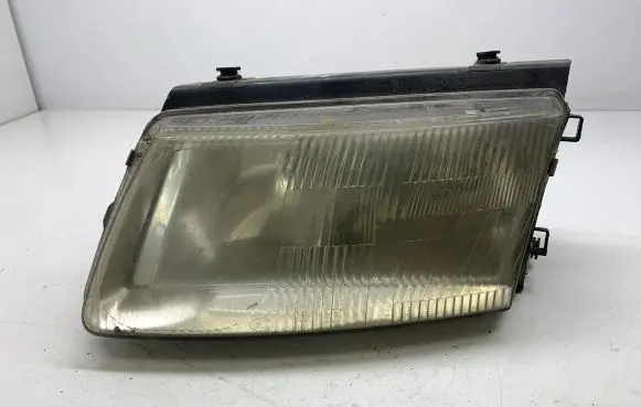 Volkswagen PASSAT B5 Headlight/headlamp 14742500