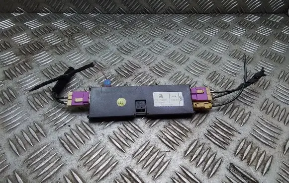 Volkswagen Multivan T5 Aerial antenna amplifier 7H5035532B