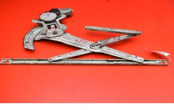 Honda CR-V Front door window regulator with motor