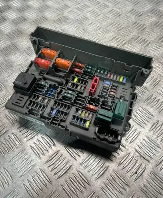 BMW X1 E84 Fuse module 9119446