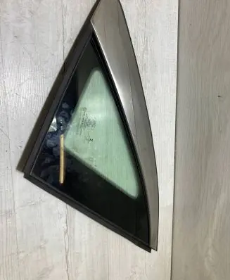 Ford Kuga III Front triangle window/glass 