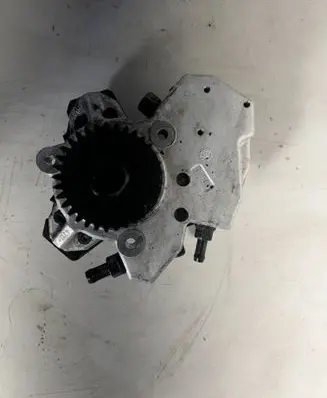 Mercedes-Benz CLK A209 C209 Fuel injection high pressure pump a6420700201