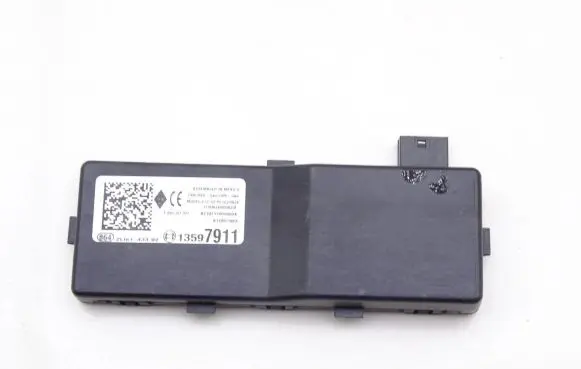 Opel Insignia A Door central lock control unit/module 13597911