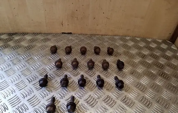 Citroen C4 Grand Picasso Nuts/bolts 