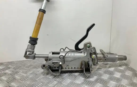 Steering wheel axle set