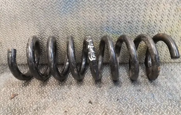 Mercedes-Benz CLS C219 Rear coil spring