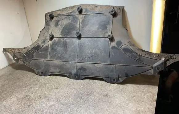 MG MG4 ev Engine splash shield/under tray 10988168