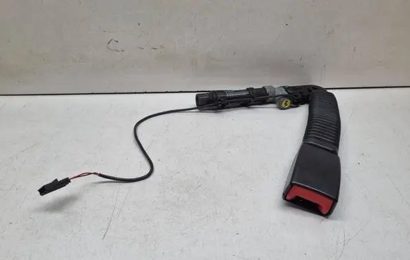 BMW 5 E60 E61 Front seatbelt buckle 7210887
