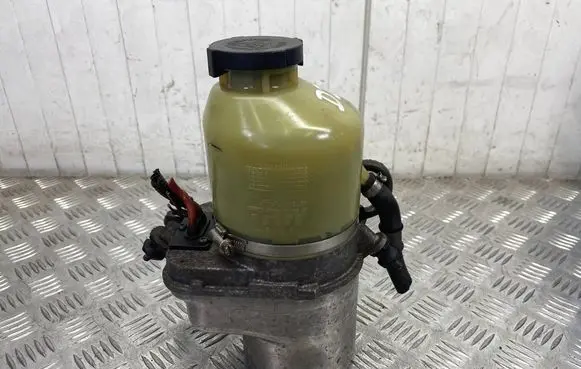 Opel Zafira B Power steering pump 1040085003094D0