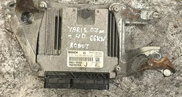 Toyota Yaris Engine control unit/module 896610D460