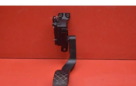 Audi A8 S8 D3 4E Accelerator throttle pedal 4E1723523H