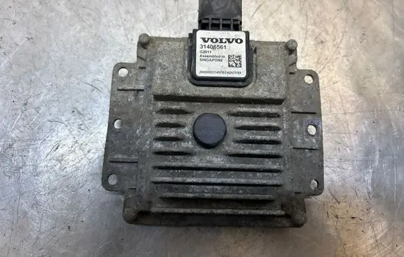Volvo V60 Distronic sensor radar G2611