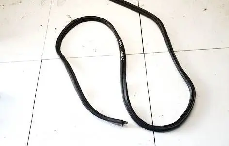 Trunk rubber seal (body)