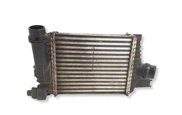 Renault Clio IV Intercooler radiator 144961381R Y8264 385610612