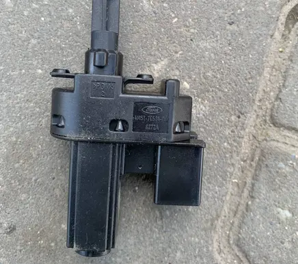 Ford Transit Courier Clutch pedal sensor 4M5T7C534AA