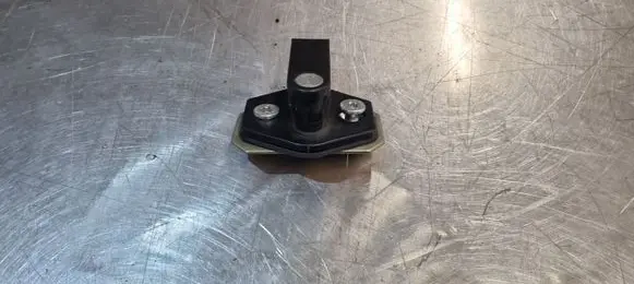 BMW 5 E39 Front door lock loop/hook striker 8176350