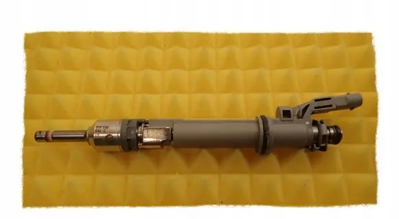Audi A8 S8 D4 4H Fuel injector 07P906036C