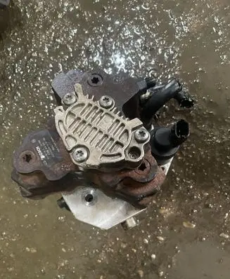 Volvo S60 Fuel injection high pressure pump