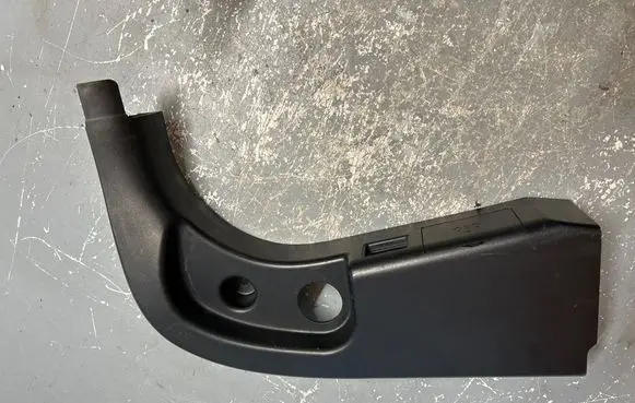BMW 5 E60 E61 Foot area side trim 51437025029 22339910