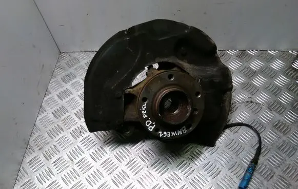 BMW 5 E60 E61 Front wheel hub
