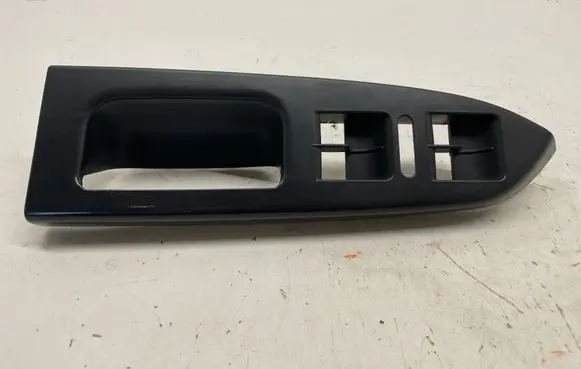 Volkswagen Touran II Electric window control switch 1T1867371H