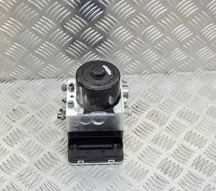 Volkswagen Touareg II ABS Pump 7P0614517R 7P0907379