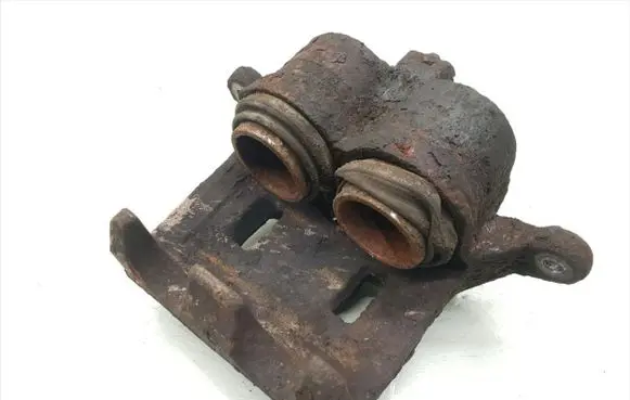 Nissan Pathfinder R51 Front brake caliper